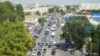 «Соромляться нашого прапора?» У Криму заклеюють триколор на автономерах