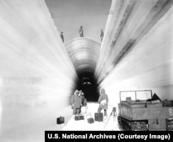 Фотографија од Camp Century, местото на најтајниот проект Iceworm во Гренланд во 1960 година