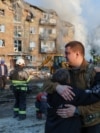 Десетици луѓе беа евакуирани од оштетените и уништени згради во Киев. Потврдена е смртта на најмалку 23 лица, меѓу кои и четири деца.